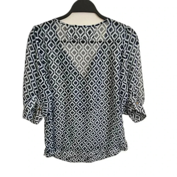 41 Hawthorne Blue Print Top - Picture 5 of 6